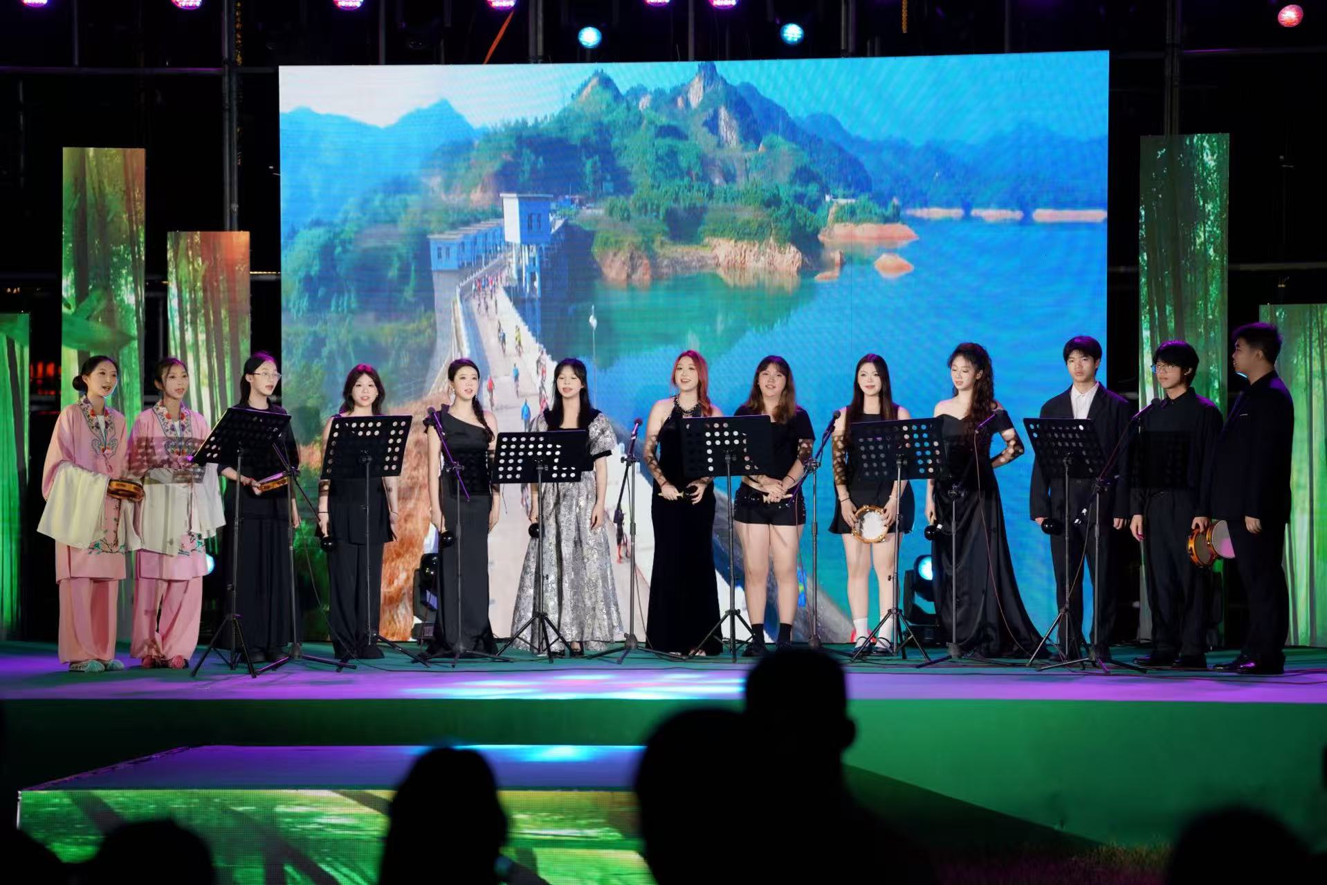 �V�|ˇ�g(sh��)�I(y��)�W(xu��)Ժ���� �W(xu��)Ժ���X�Ϙ����С�ͻ�����ĩ��ƺ����������Ļ�������