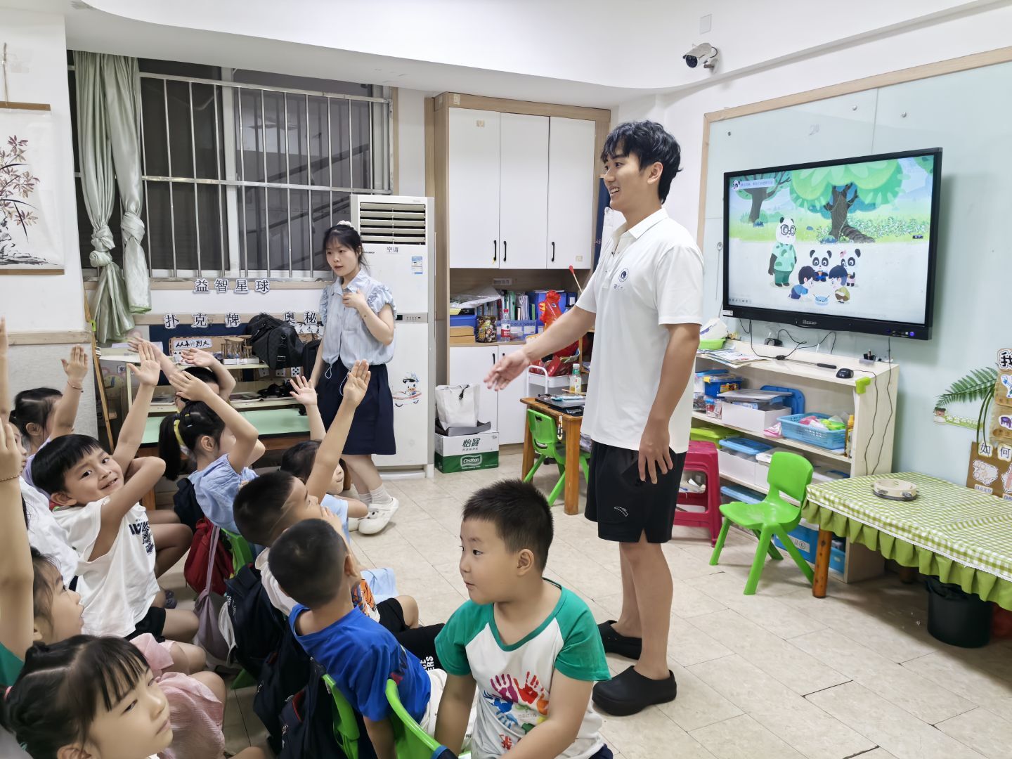 �����l(xi��ng)�M(j��n)�Еr(sh��)ح����g�ش����⣬ͯ���x�����L