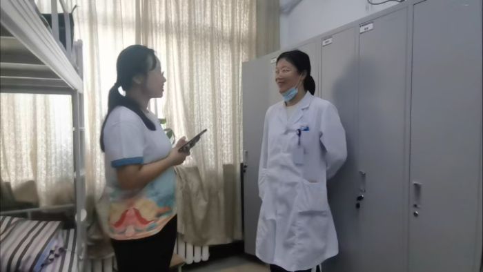 ɽ���t����Դ���L2004����㡪�������t֮·�ϣ��ġ��`���`ײ�����Զ�ǰ��