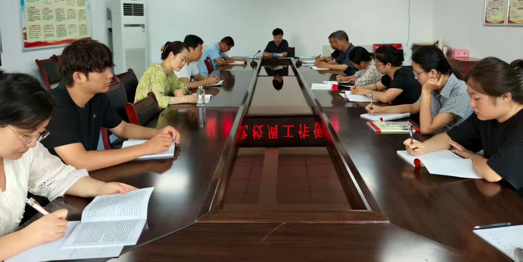 ���������Ƽ���W�W�����ڸ�Ǭ�h�Rƽ��µ����ͨԒ�ƏV���