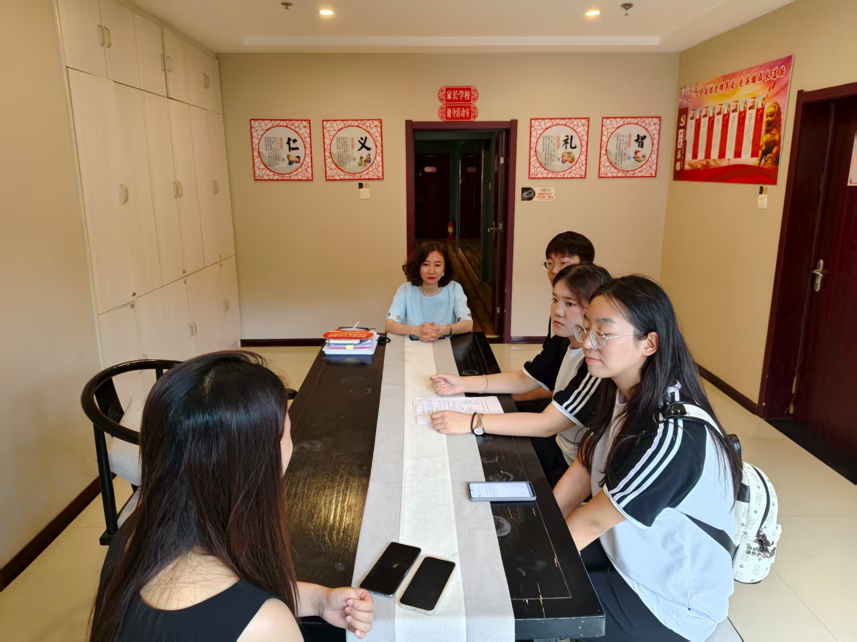 �����^�죬�ഺ��