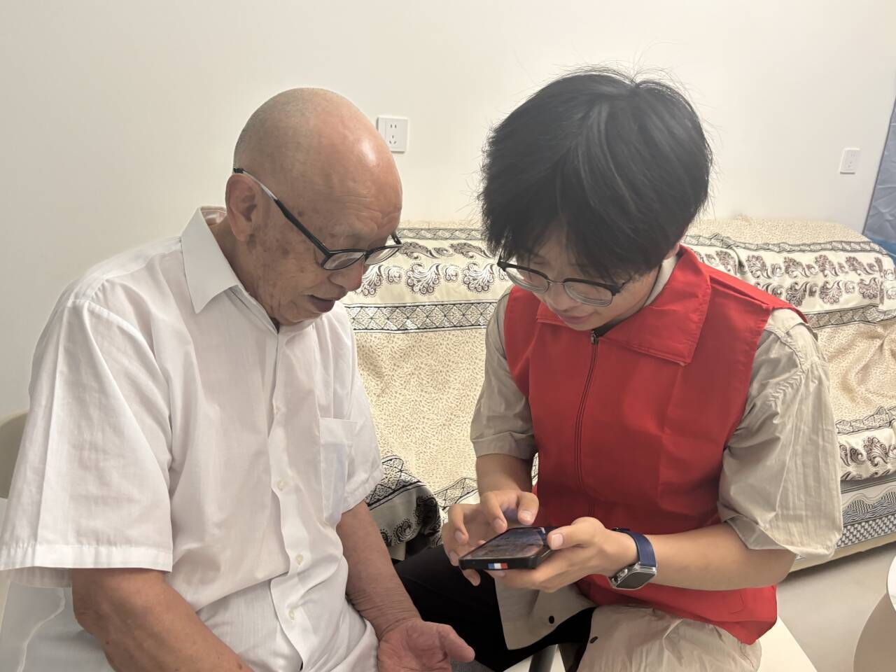 �ഺ���Ͽ�Խ���������ϡ�����У�W���ԡ����g+��顱�c���y�g����