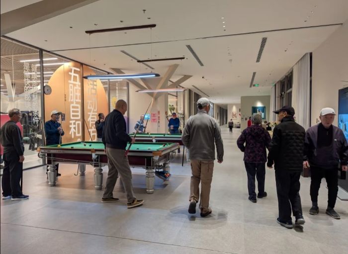 �����˂����_��Ĉ�����