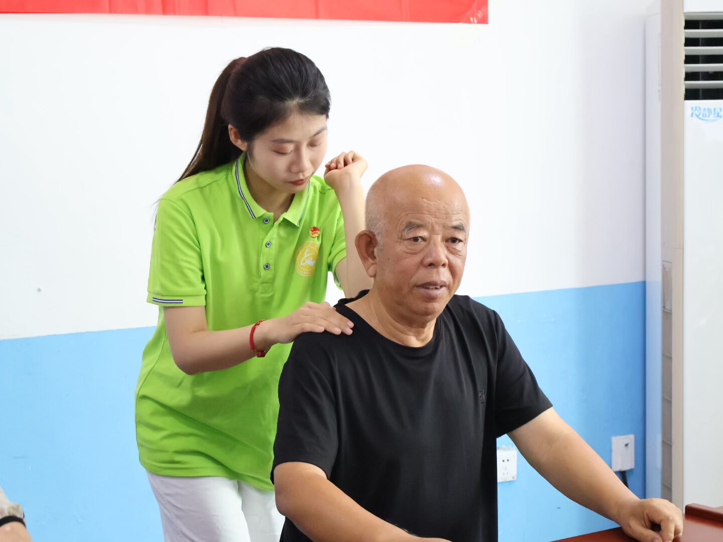 һ��(du��)һ���ó��N�ģ�ָ��ů��@�c(di��n)ٝ |ɽ�|Ů�ӌW(xu��)Ժ�����(y��ng)���ϡ�־Ը����(w��)�(du��)�_(k��i)չ�������(hu��)��(sh��)�`���(d��ng)