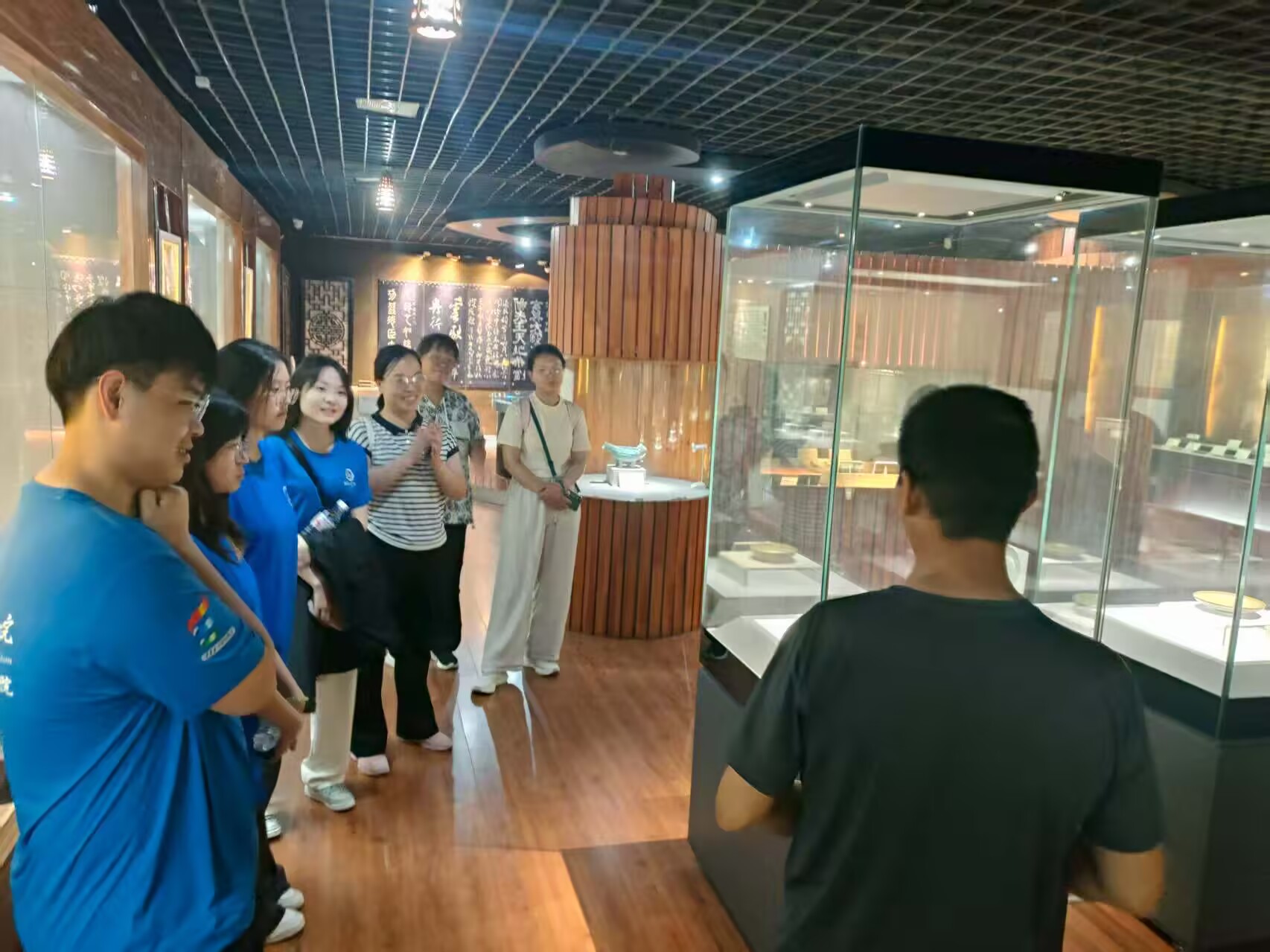 �Ļ�������ؚ�d���ഺ�^�������r