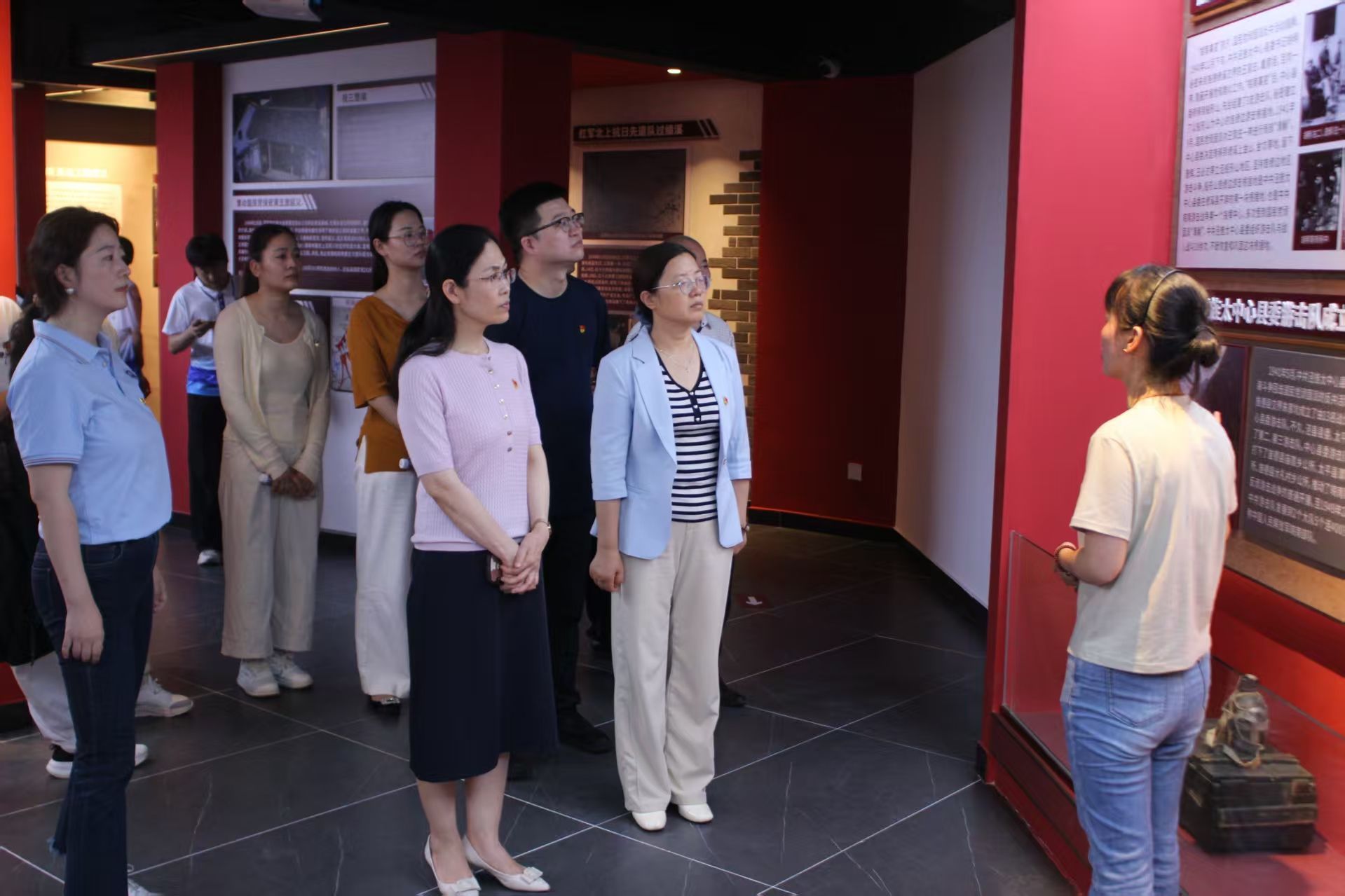 ׷���tɫ���E�������t�߳��ġ����ǻ�����־Ը�����̽�L�ന캿�߅�Γ�������