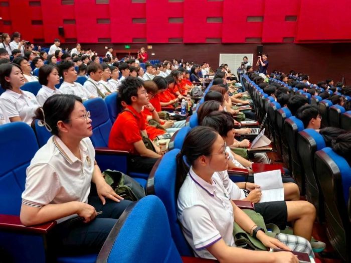 ����ɽ���t�����ϵ��ഺ���`�c�������