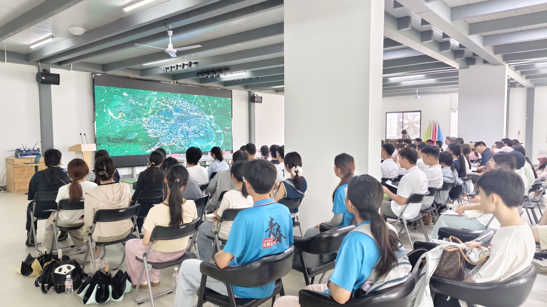 �����W(xu��)Ժ�W(xu��)�Ӹ��򸣴��_չ�l(xi��ng)�����d���`�{(di��o)�л��