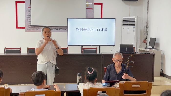 �t���U�U̎��н���������һ���Ą��l(xi��ng)��Ă��Ќ�(sh��)�`