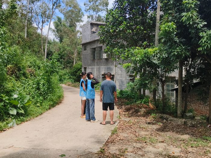 �𺽌W���v�������͸�����}���������ߜض����M��oҪ�ļ�ͥ