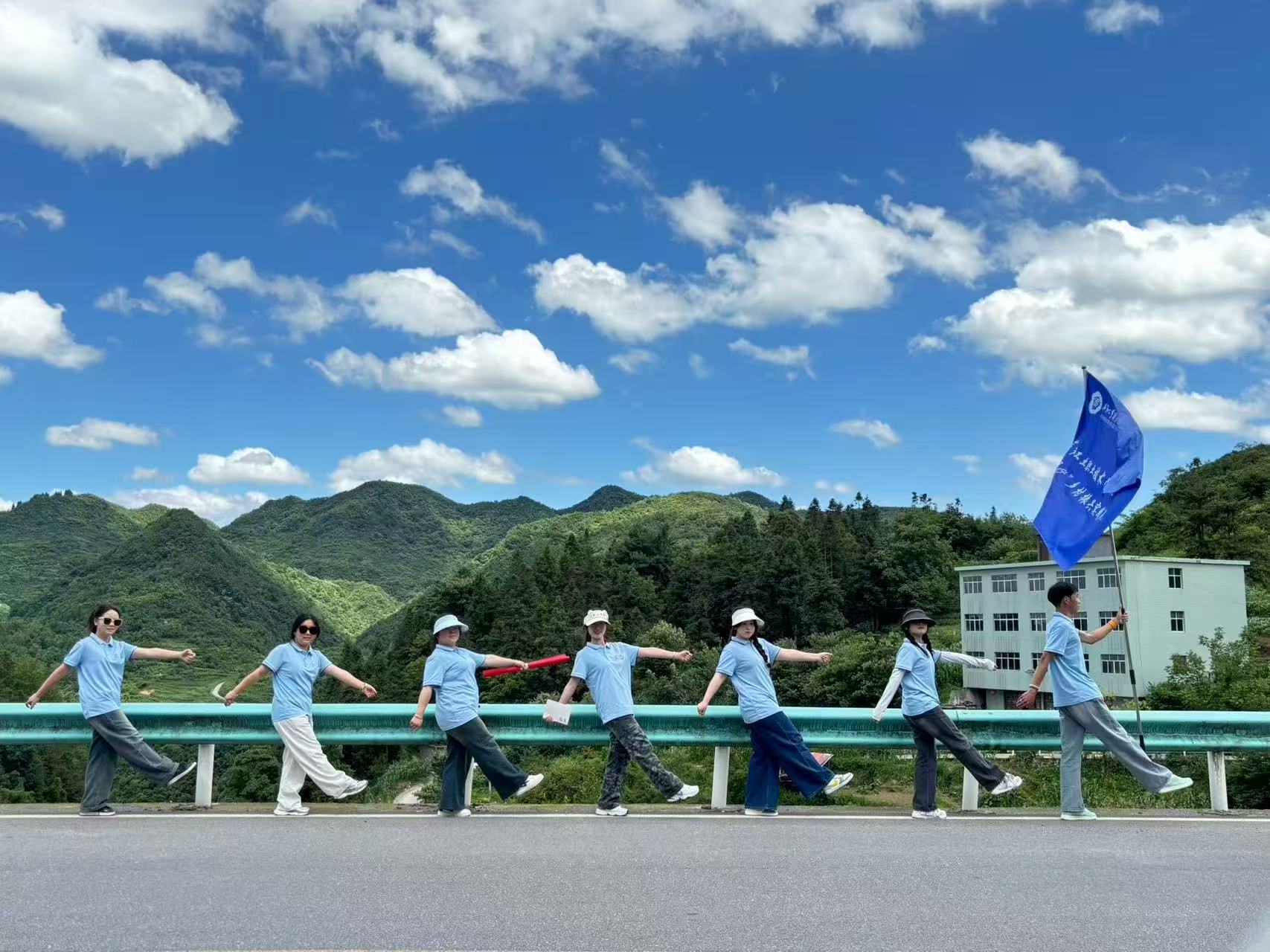 �������l�`���ģ��ӛ"����"��ʹ��