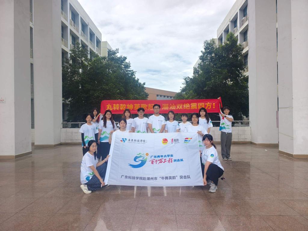 �ഺ����ǰ�У�ţ��Ӣ�ͻ�������·�ϣ�