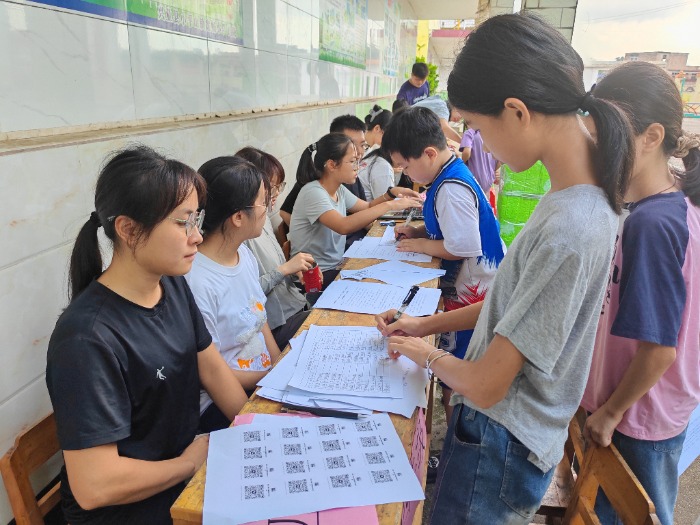 ���֎����W(xu��)Ժ�����ƌW(xu��)�W(xu��)Ժ ������B���ٸ��l(xi��ng)�s�����ഺ��(sh��)�`�L��ʢ�Ĵ��