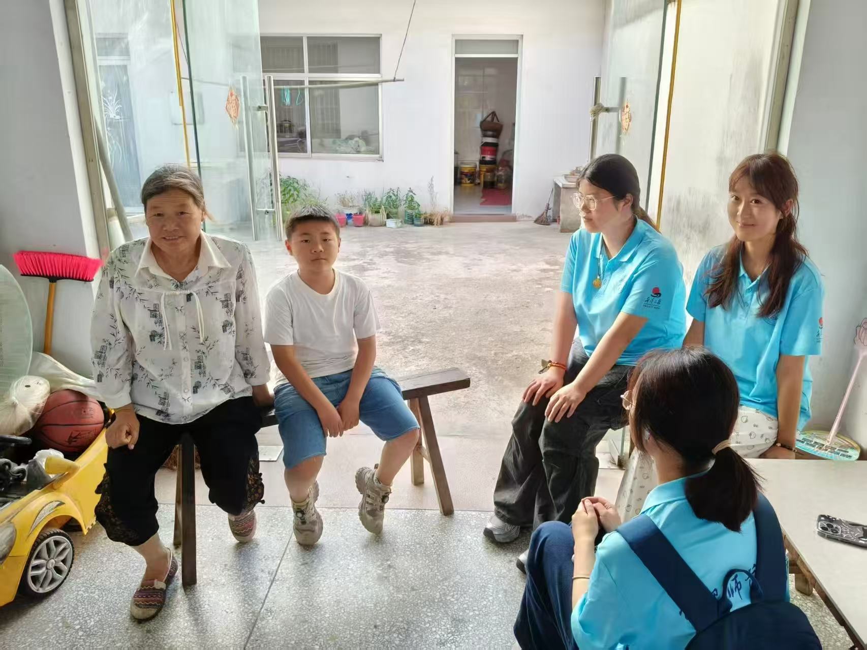 �ഺ���������У�֪�Գ��L�V����