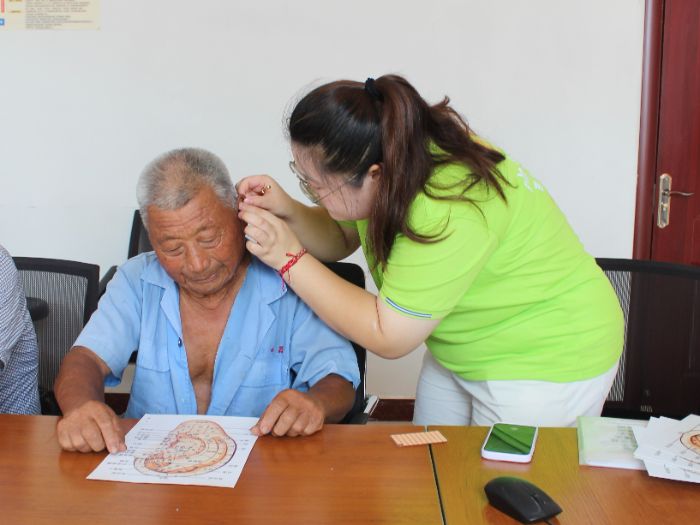 �ഺ�����oɣ�ܣ����t�ǻ۝��l�����������B�όWԺ����ꖞ��ϡ�־Ը������_չ���������l������`���