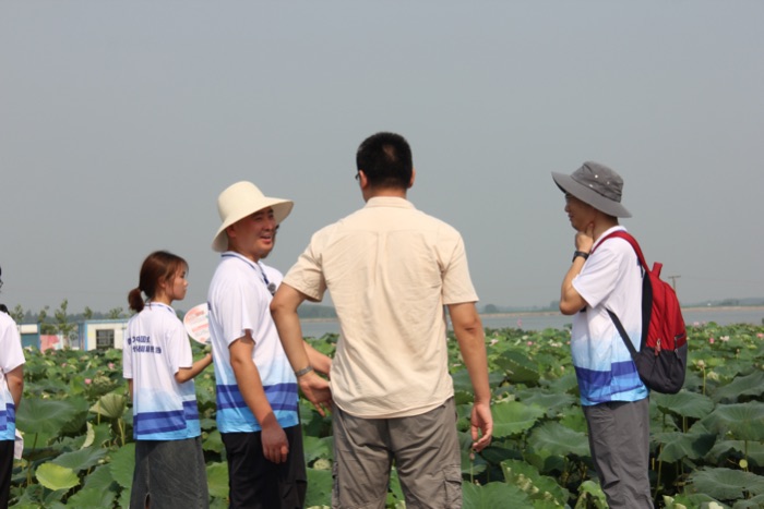 �������t(y��)ˎ��W(xu��)�����ֱ������ꡱ��(sh��)�`�F(tu��n)���ഺ�`���l(xi��ng)��·���tɫ����������