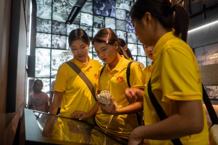 ����λһ�w�����ߴ�܊·��ʯ���`�ǧ���s�m�tɫн�� ����܊�񹲑����· ����ͬ�T��캻�