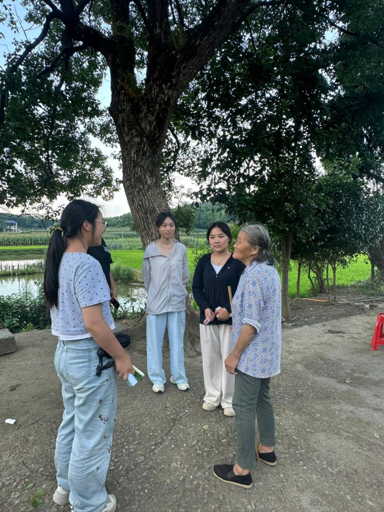 �F꠳ɆT���ڳ���߅�������M�з���ˮ֪�R���v��