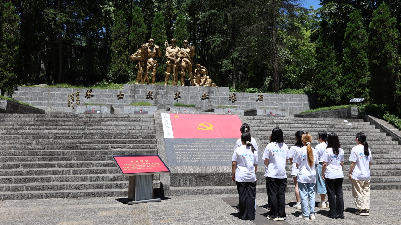 ���ϴ�W�t;С��ꠣ��Լtɫ�Ļ���P �L���l�����d�D��