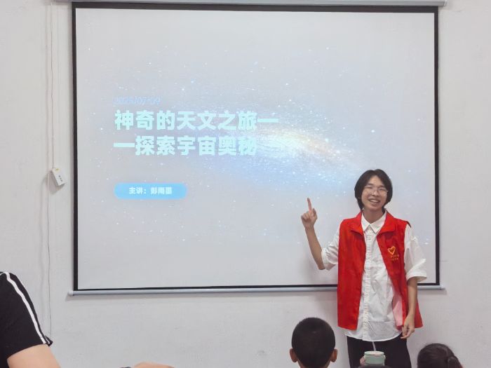 ������Ժ���߲ʼ��ڡ�����־Ը����ꠎ��I��^�����I�����ĊW��