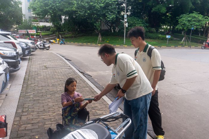 �t�}���\�ӣ��ഺ ���J�� �`�� ���� ����������W�Gɫ�l(f��)չ�����F��ӌ��