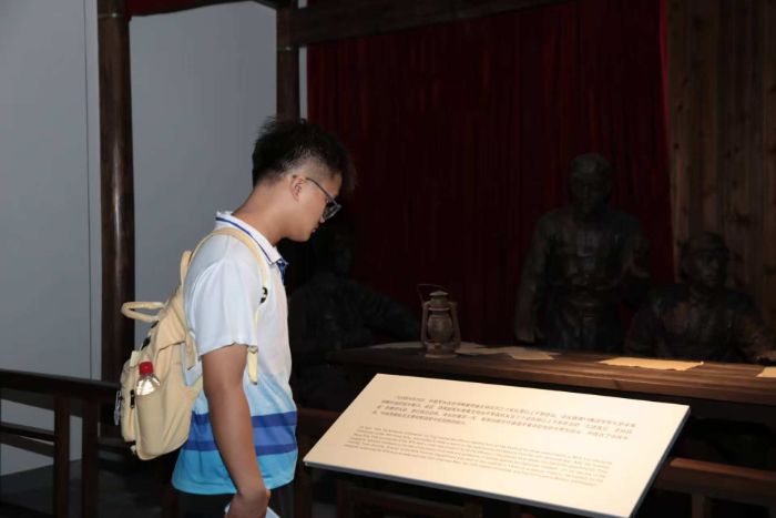 �������tˎ��W�����ݼtɫ���̣��^��ʹ������