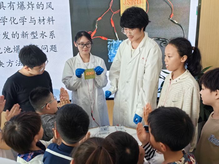 С���Ѻ͌��`�F�ɆTһ���������ˮϵ늳،�򞡣��܎ ���D