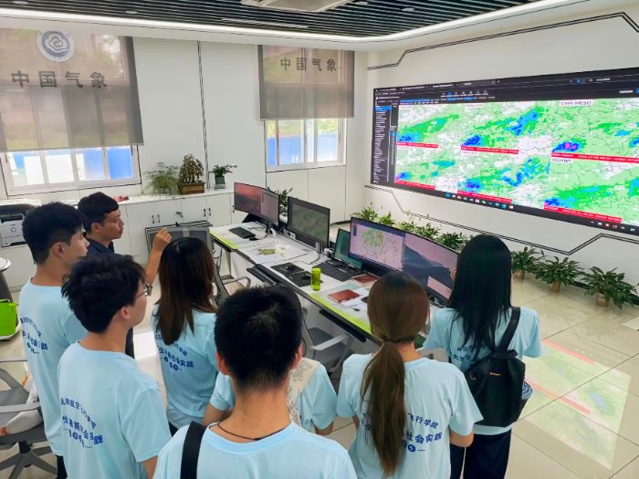 ���l�솖���ഺ���𡪡��Ї����ú����w�ЌWԺ�������;������`�F̽�����l���Ĝp�ĹŽ��ں�·��