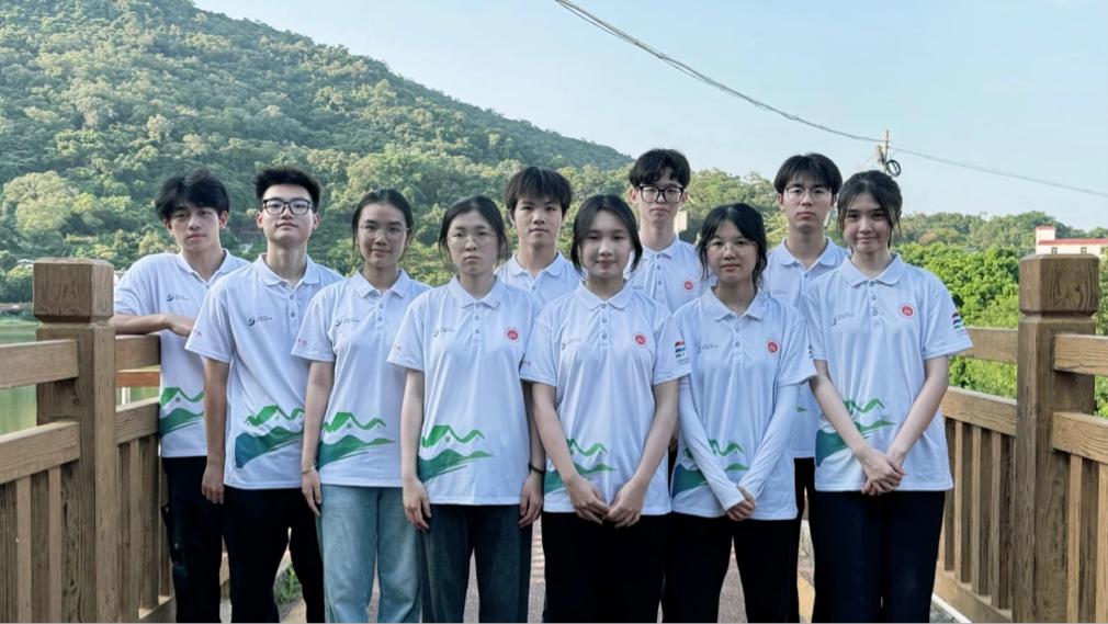 �����l���Y|�����������c�QӰ���]�У��|���r��Ĝض�