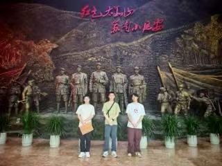 �Ӻ���W(xu��)�������l(xi��ng)����հ���tɫʥ�E��������ʿ����