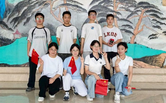 ˇáUͬС `FMB(yng)Ժ`