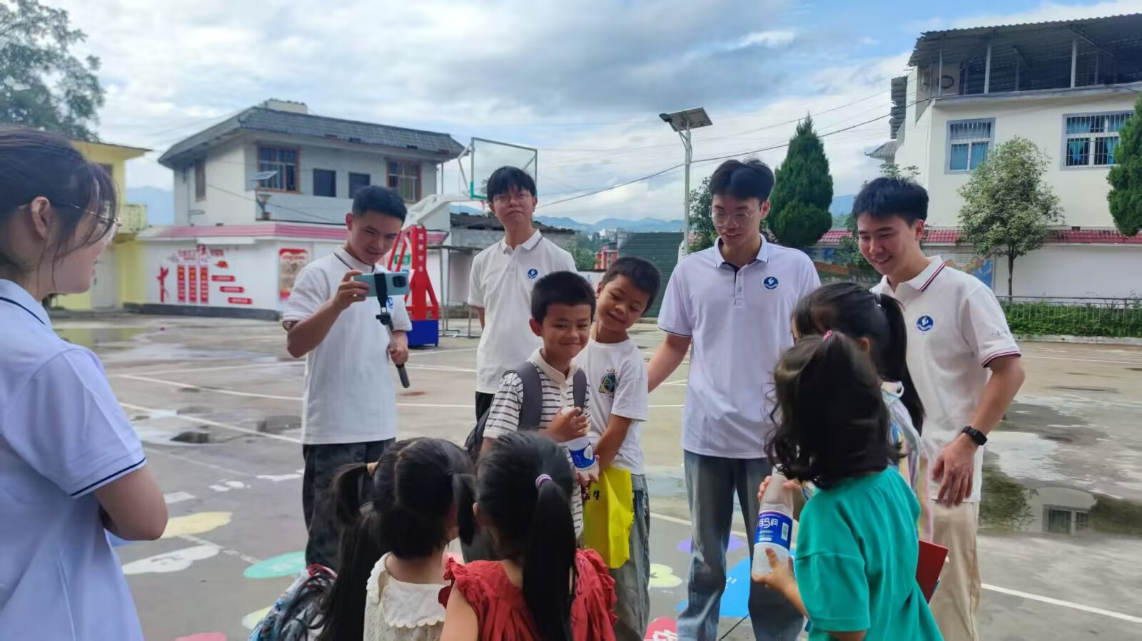 �����W(xu��)�������l(xi��ng)��(sh��)�`�DƬ������������(r��n)ͯ�ģ����������Ļ���