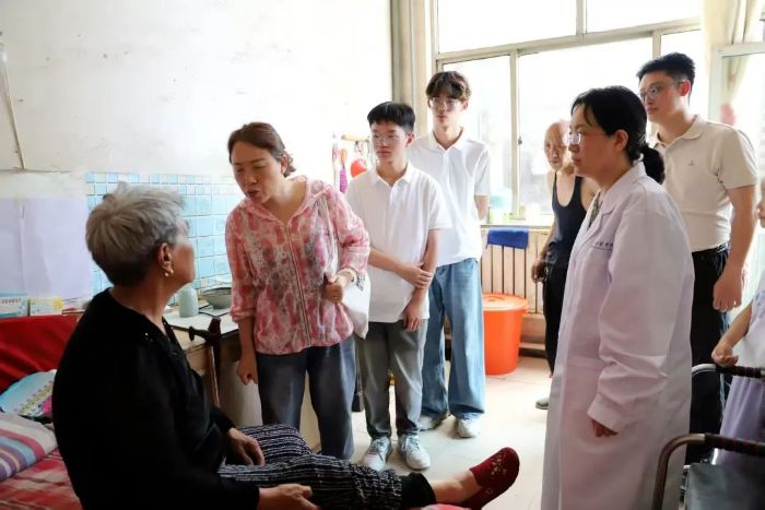 ����־�L���d�D ������ůɫ�^��