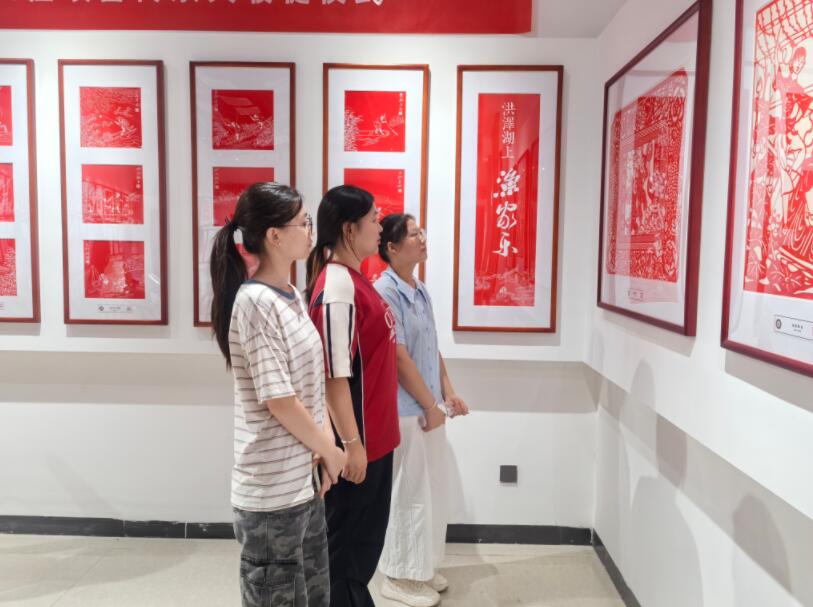 ���M���z�����Ă���