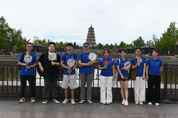 ̽�����z���B�}�j�������������Gɫδ������������ͨ��W�Cе���̌WԺ��ʢ��ʰ�⡱�F�չ�_�����d�Ļ����Ļ����Ќ��`���