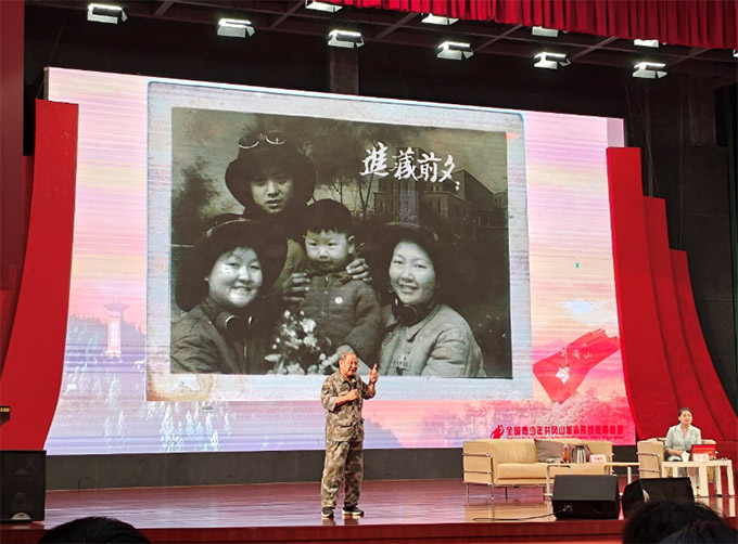 �����ǻ���ǰ·���ഺ�^�M(j��n)�V��ƪ�����ؑc��(du��)�⽛(j��ng)�Q(m��o)�W(xu��)Ժ���t�r�����h־Ը����(w��)�F(tu��n)����ɽ����ϴ�Y�o(j��)��(sh��)