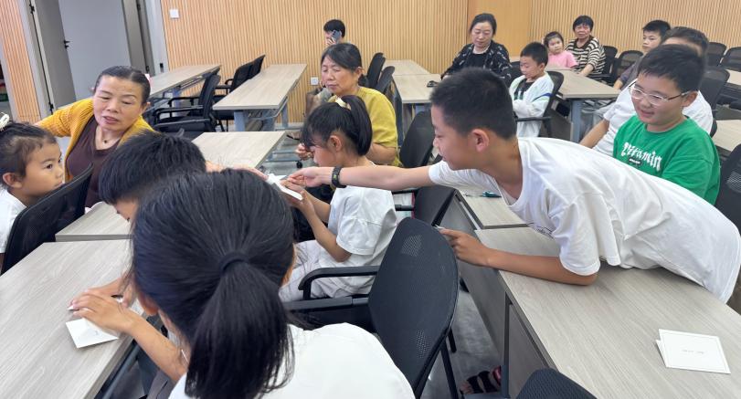 Ԋ�̽���M��^���ž��н��ͯ��