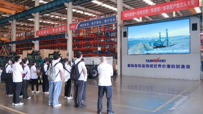 �����W�Ӹ������_չ�������Ƽ��˲�һ�w����(zh��n)�ԡ� ���}������`���