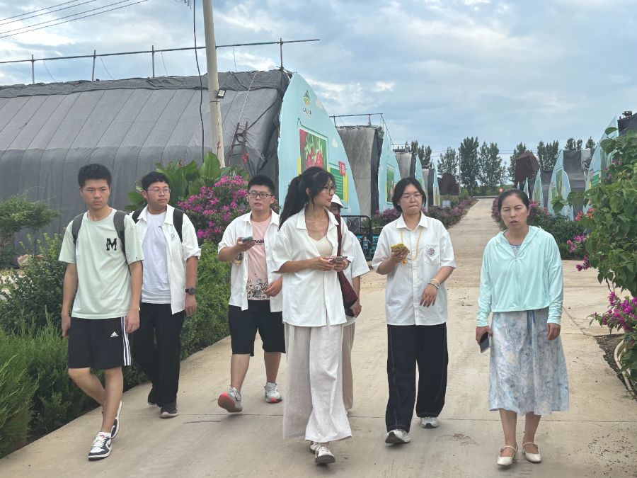 ɽ��Ѧ�oֹ���{�ЈF̽�L�ڼ�ɽǰ�� ������ɽ�r�I�c�����猍�`�е����d�ܴa