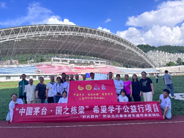 �ഺ�x�ܷ��z���҂�һ·ǭ�У��F�ݴ�W(xu��)��ǭ��н������(sh��)�`�(du��)�۽��w�����z��̽��ǭ������ȭ�Ļ�B(t��i)����