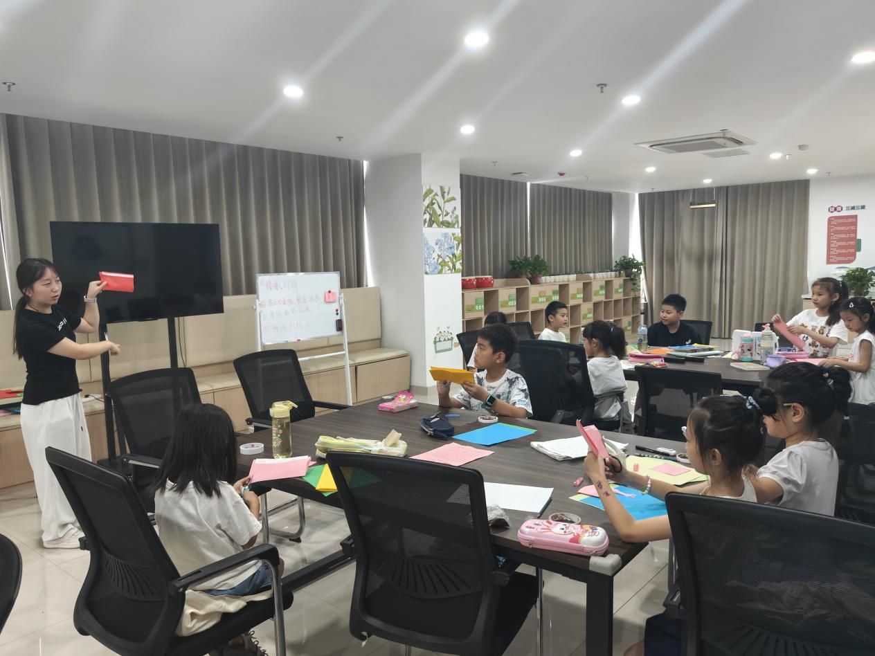 �����w�P��ָ���������������й������з����c���_չ�����ֹ���ɫ�n��