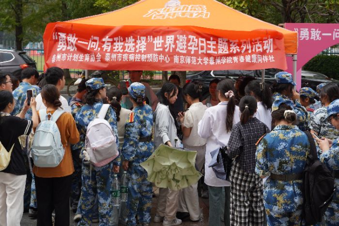 ���¸�һ���������x�񡱡����ഺ����ϵ�л��