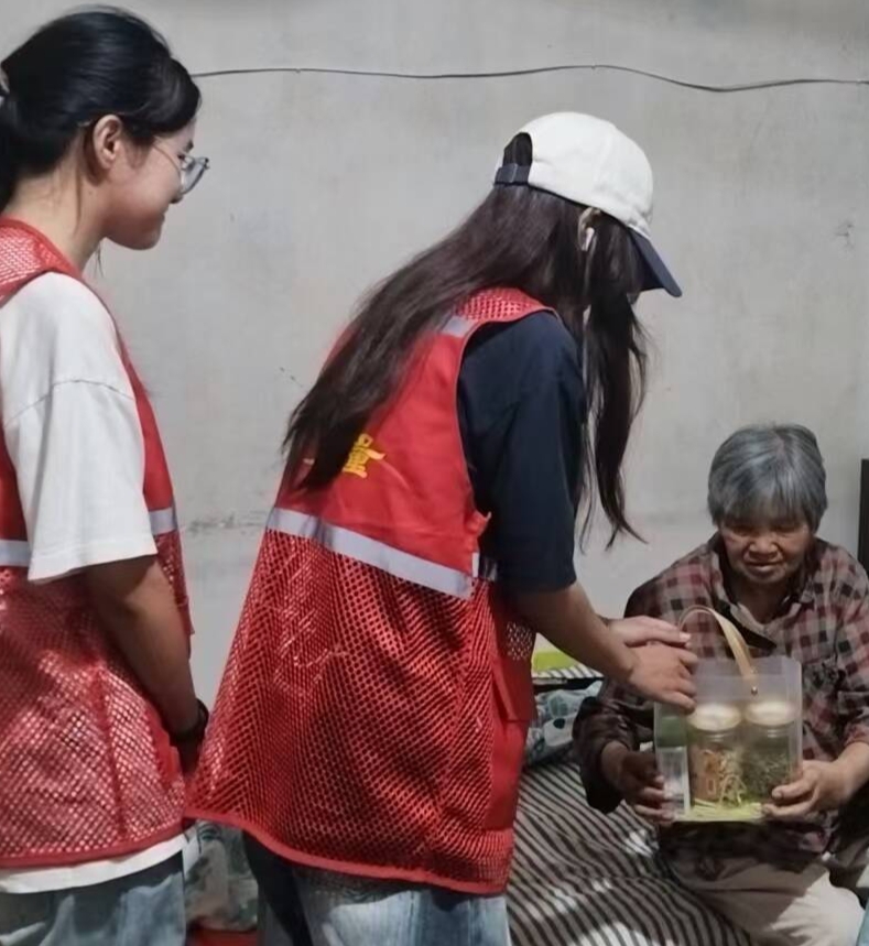 ��־�V�У�̼ԮС��c�������^