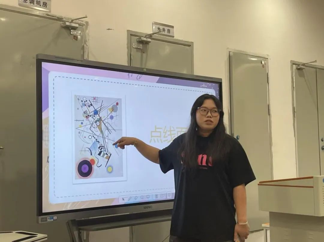 �N���ǹ⣬�ի@��ꖡ� ���S�h�ζ��(zh��n)���������ڹ����n��