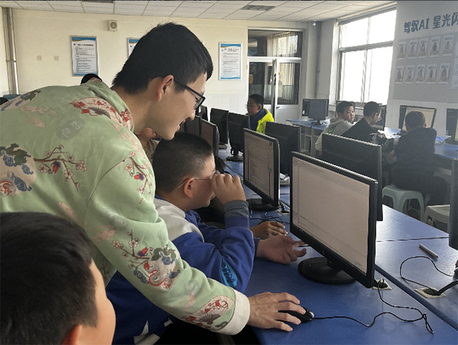 ��Ȥζ�����MУ�@��������M������С�W���cȼ������Ƽ�����