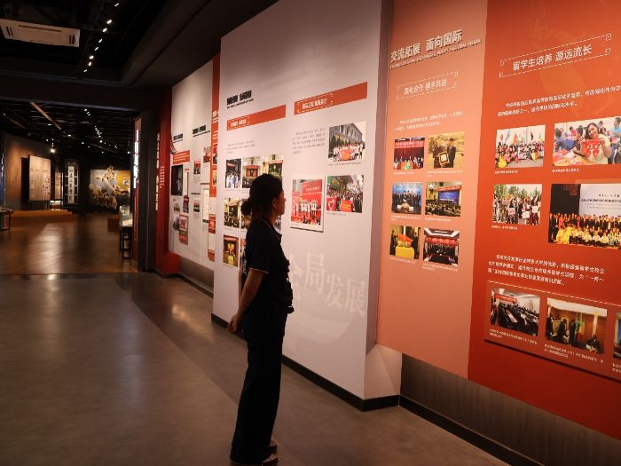 �L�󆖘�̽�\�ӣ������Z���ڰ˹𡪡��L����W�������V���_չ����������`̽����ͨ�������O֮·