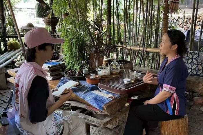 ʯ��ͬ���o���}���ഺ�x�ܶ��l�顪���ώ�̩Ժ�tʯ��־Ը꠸��V����ꖰ�կ�_չ������Ќ��`