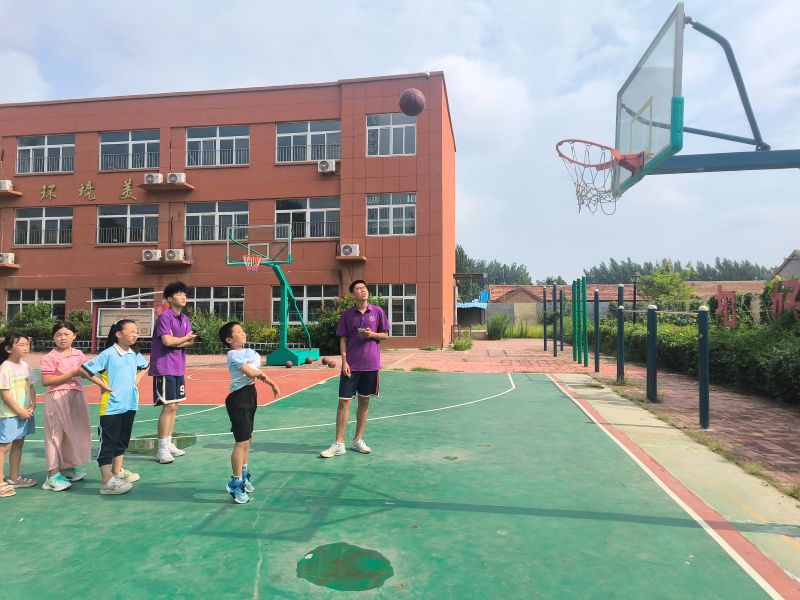 �����w�Pչ�L�ɣ�ƴ���^�M���ѿ���ɽ�|������W��֮��������������`�F�e�kȤζ�\�ӕ�