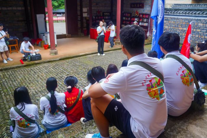 ���ߵ�˼���n��ѭ�tɫ���E�����ഺʹ��