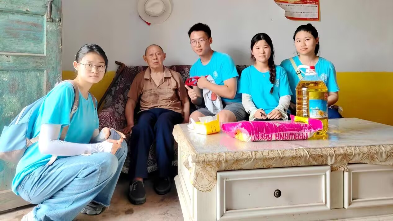 ���Șs��ӳ�ഺ�����b��΢�⡱��Ԓ����(zh��n)�ϱ��ĕr�մ��